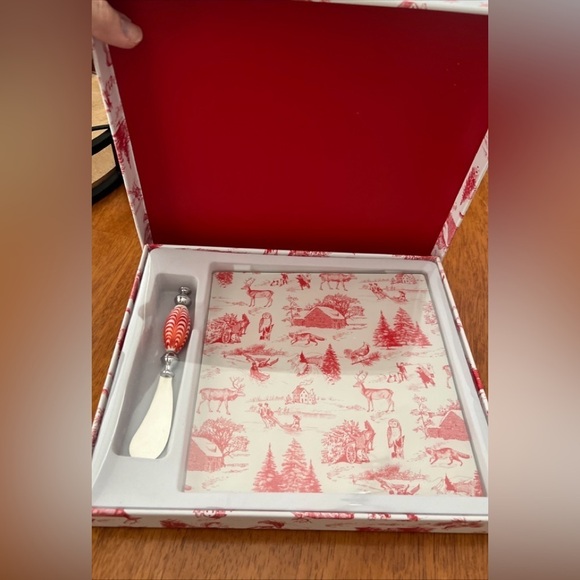 NIB Gorgeous Winter Toile Cheese Plate Set - Picture 1 of 4